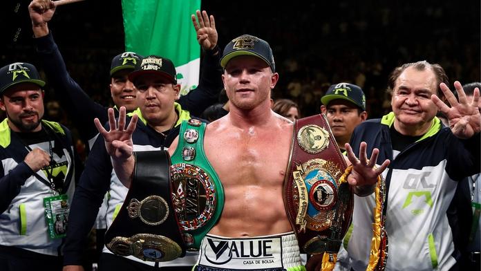 Nejlepší boxer světa žaluje své promotéry. Žádá přes 6 miliard korun
