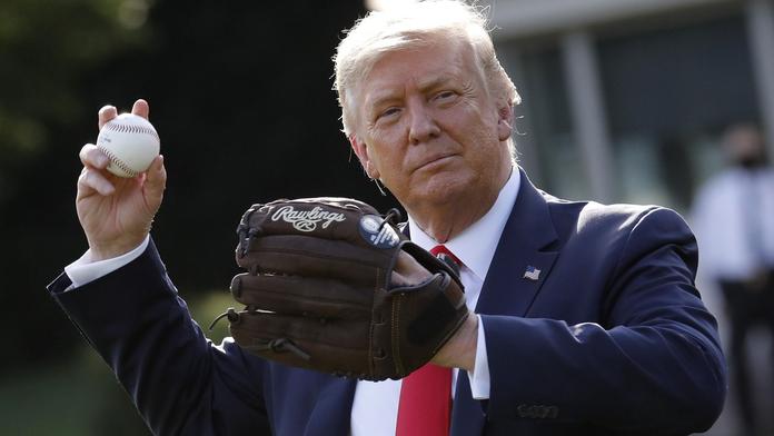Trump se tvrdě opřel do vedení MLB, fanoušky vyzval k bojkotu