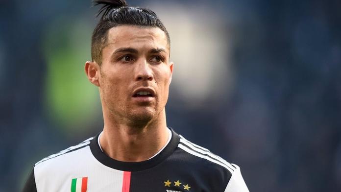 Ronaldo má strach. Byl za mámou v nemocnici, pak se dozvěděl o viru!