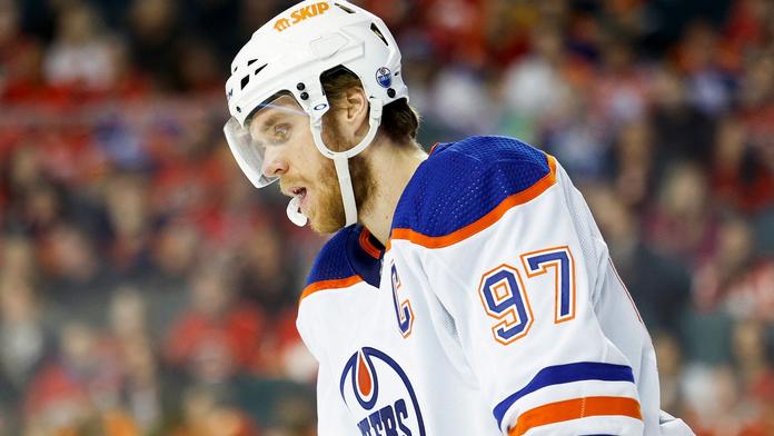 McDavidova série skončila, proti Winnipegu nebodoval. Pastrňákův gól nestačil