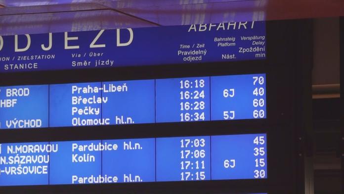 Hodinová zpoždění na hlavním nádraží