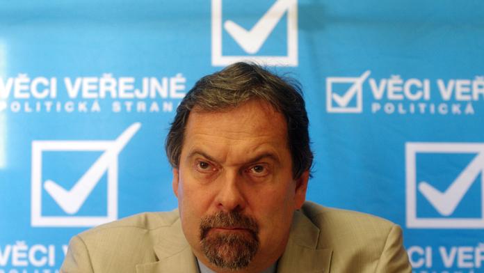 VV navrhují zrušit úřady a ministerstva. Kvůli úsporám