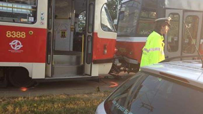 U Edenu se srazily dvě tramvaje! Cestující se jen lehce poranili