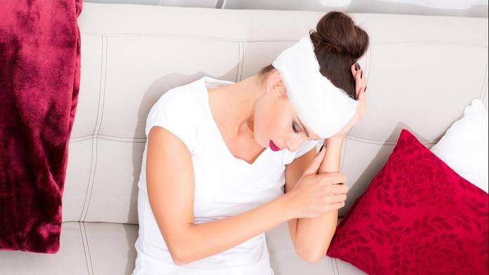 Pozor na oblíbenou kosmetiku. Její obal vás může vážně zranit