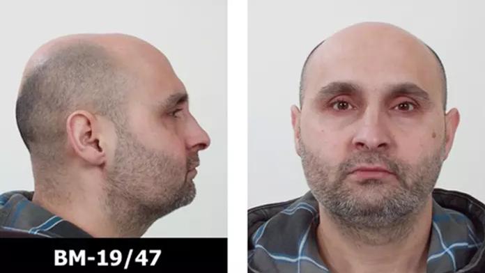 Policie pátrá po ozbrojeném muži! Pobodal servírku a utekl i s penězi