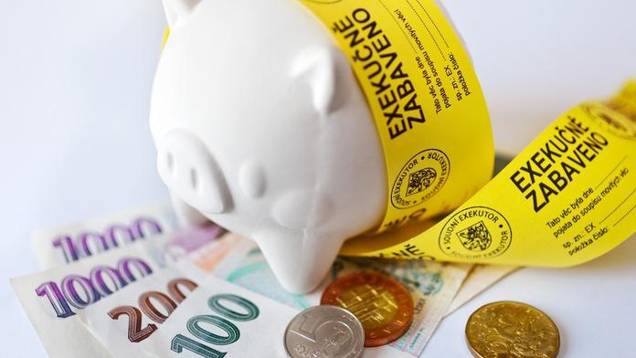 Stát chce zatočit s exekucemi. Má plán, jak zbavit lidi dalších dluhů!
