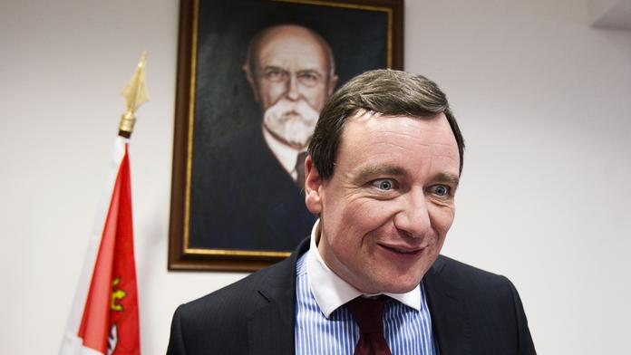 Kolik milionů se ještě u Ratha najde? Sázkové kanceláře vypsaly kurzy