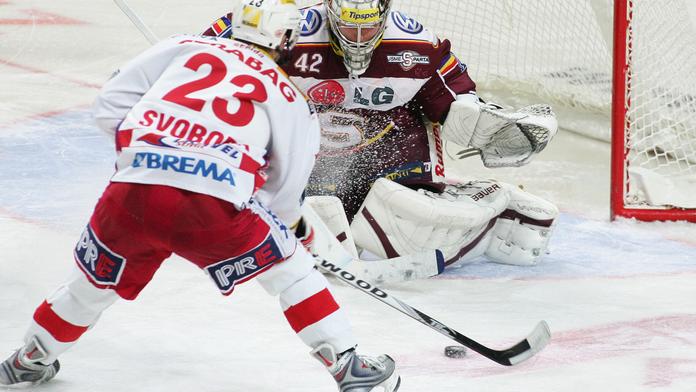 Hokejová SPARTA bude MNOHEM SILNĚJŠÍ. Rozdíl v kabině je znát, říká gólman Pöpperle