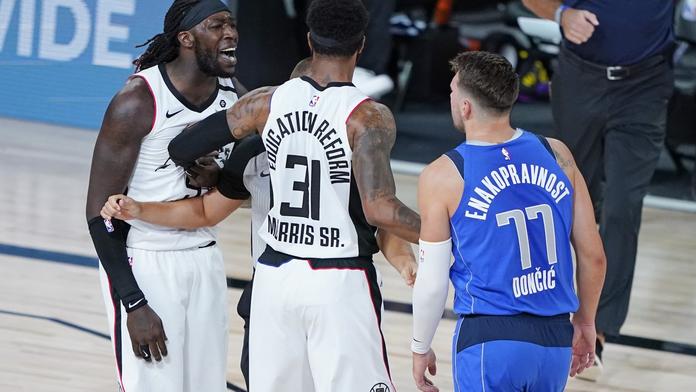 Rasismus v NBA? Urážka Dončiče, Harell se za "bílého kluka" omluvil