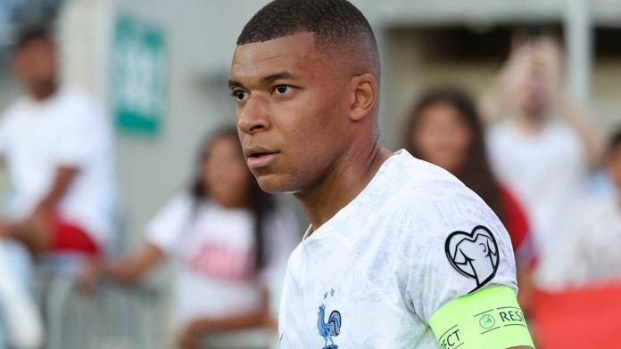 Katařané v PSG jednají o přestupu Mbappého. Francouz má jít do Anglie