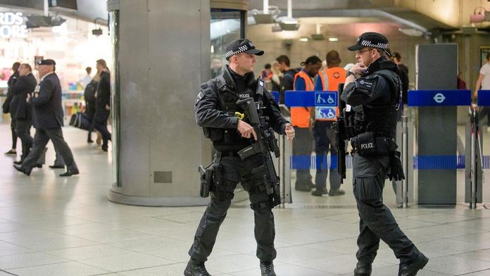 Policie v pohotovosti: V Belgii zmizel kamion plný chemikálií!