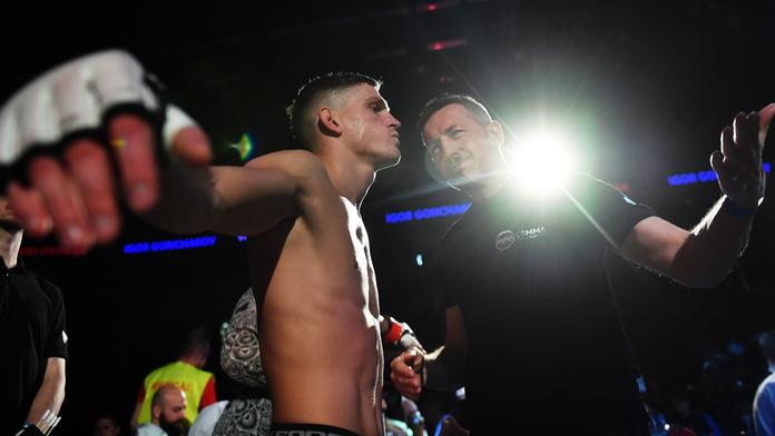 Fighter David Dvořák poznává Brazílii a svět UFC. Na ruce dostal beton!