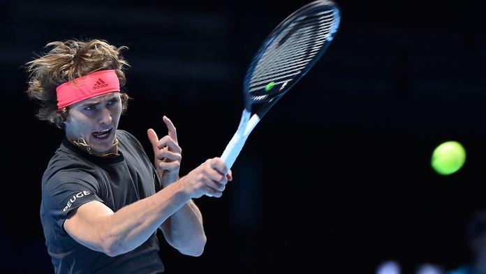 Tenista Zverev přepsal tenisovou historii. Mečbol proměnil v pět hodin ráno