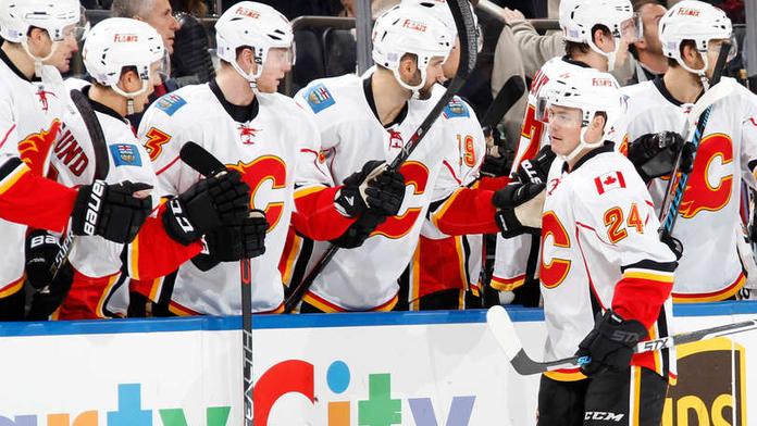 Krásný gól, pak smutek: Hudler skóroval, Calgary ale opět padlo
