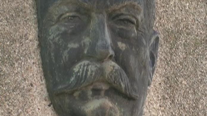 Čestní občané: Stalin, Hitler. Kde?