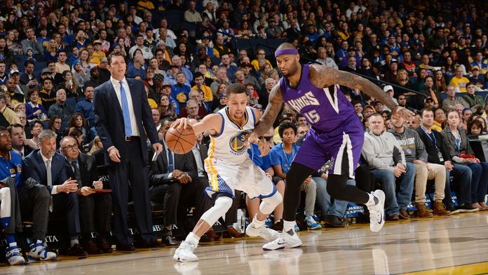 Curry válel proti Kings, LeBron James překonal další legendu