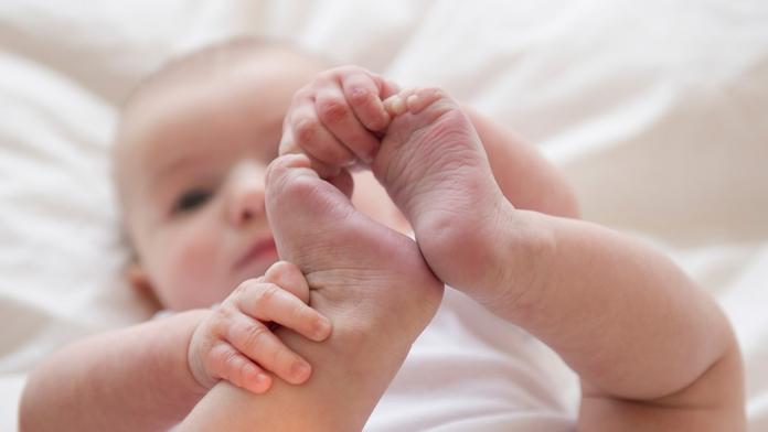 Lékařům se podařilo zachránit malého Sebíka. Maminka byla týdny v nemocnici