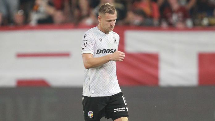 Dvojí trest pro Vydru rozděluje fanoušky. Nechápu, penalta by stačila, říká Koubek