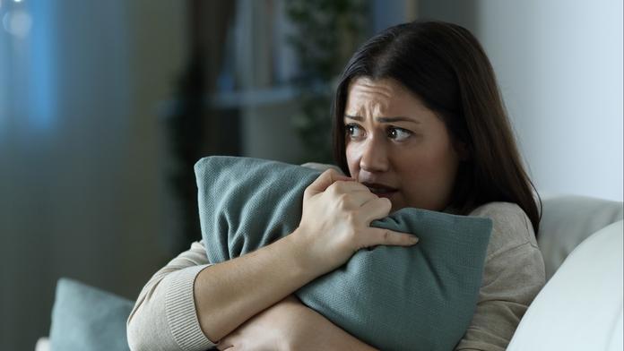 Žena za skříní objevila tajnou místnost. To, co v ní našla, ji šokovalo