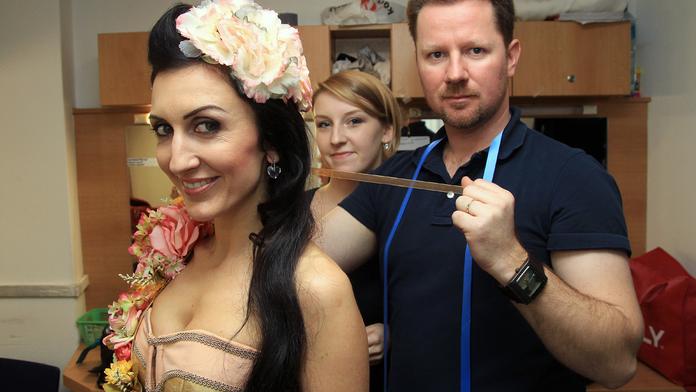 Drahé kostýmy z Kata Mydláře: nedá se v nich ZPÍVAT!