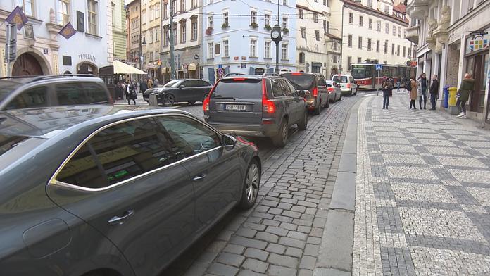 Budou řidiči platit za vjezd do Prahy? Plán na zavedení mýta znovu ožívá!