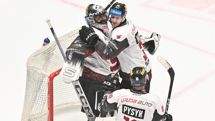 Sparta srovnala semifinálovou sérii. Dynamo srazil dvougólový Řepík