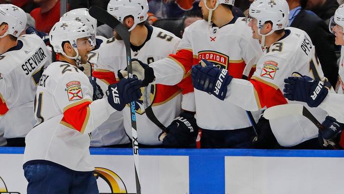 Toronto porazilo vedoucí tým NHL, Trocheck zaznamenal hattrick!