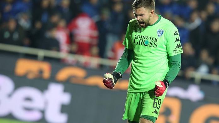 Neuvěřitelné! Brankář čelil téměř padesáti střelám, gól nedostal