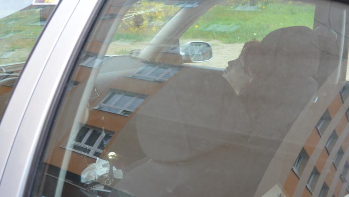 Blázen jezdil po Praze s majákem na autě: Tvrdil, že natáčí videoklip s Lucií Bílou!