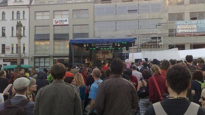 V Ústí nad Labem protestují proti neonacistům