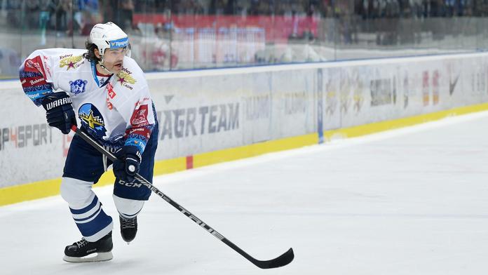 Jágr zářil, ale Kladno vybojovalo jen bod. Sparta po změně trenéra dostala bůra