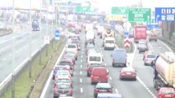 D1 už třetí den blokují kolony! Řidiči šílí!