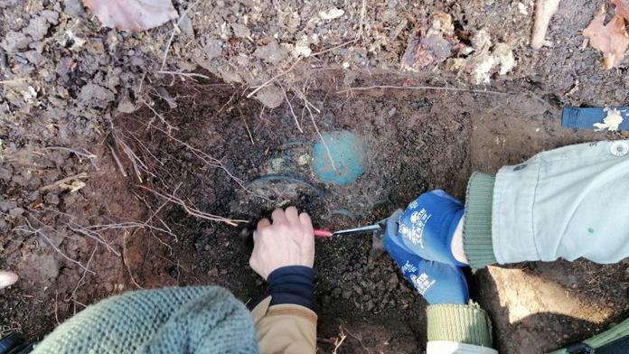 V zemi se skrýval tisíce let: Bronzový poklad uchvátil archeology