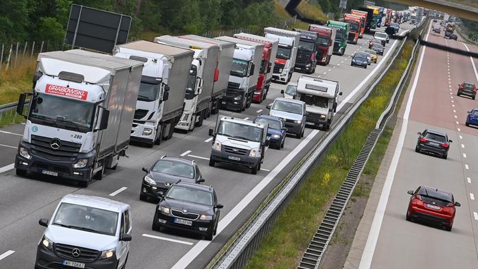 Pozor! V Polsku se mění dopravní předpisy. Zavádí nové přestupky i trestné činy