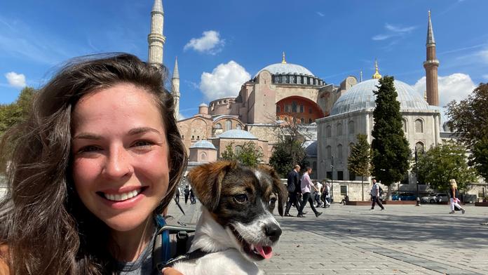 Češka šla pěšky do Istanbulu. Po více než čtvrt roce tam dorazila