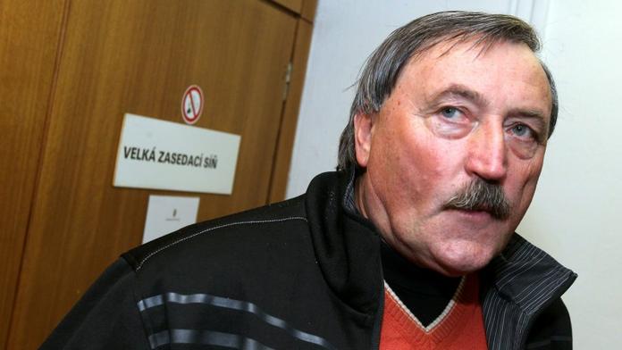 Autor legendárního dloubáku z Bělehradu chce do Senátu!