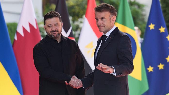 Emmanuel Macron, Volodymyr Zelenskyj
