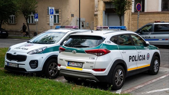 Chlapec měl spolužákovi vyhrožovat tužkou. Na škole zasahovala policie