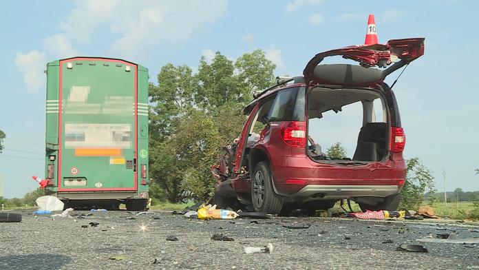 Sousedé oplakávají smrt rodiny u Sudoměřic. Starosta nabízí pomoc