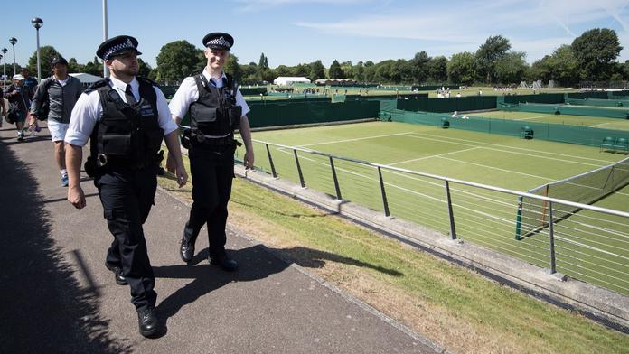 Terorismus děsí i tenisty. Tohle si s sebou na Wimbledon neberte!