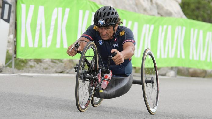 Neví, zda se probudí. Za legendu F1 Zanardiho stále dýchají přístroje