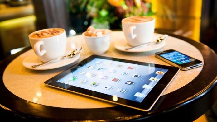 Smartphone, nebo tablet? Srovnali jsme VÝHODY A NEVÝHODY