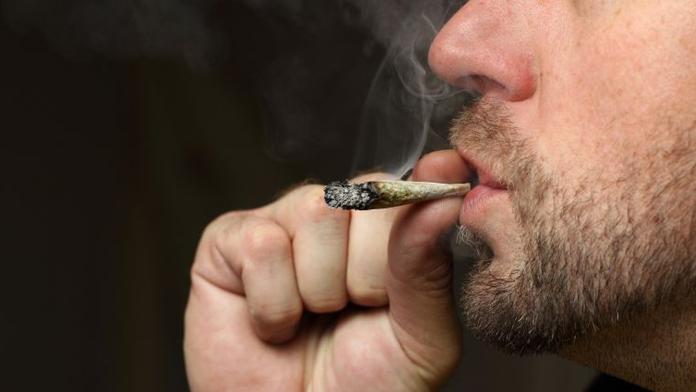 Pozor, v Česku je marihuana, která vás pošle do kómatu