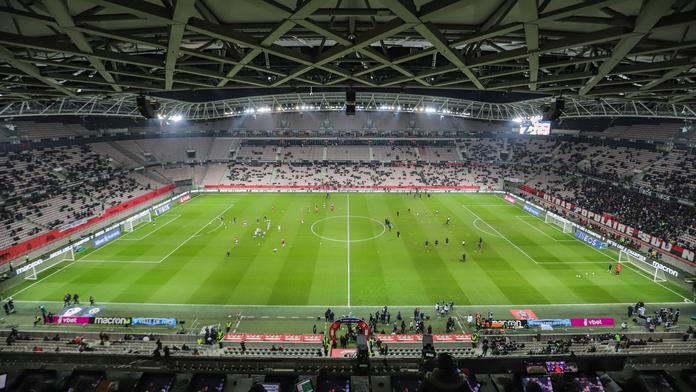 Klub z Ligue 1 podal právní stížnost. Na jeho stadionu se natáčel film pro dospělé