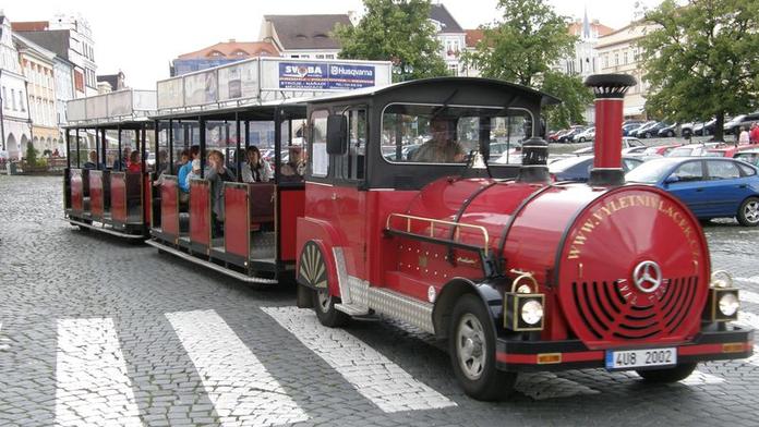 HOROR V LÁZNÍCH! Výletní vláček havaroval: 7 zraněných!