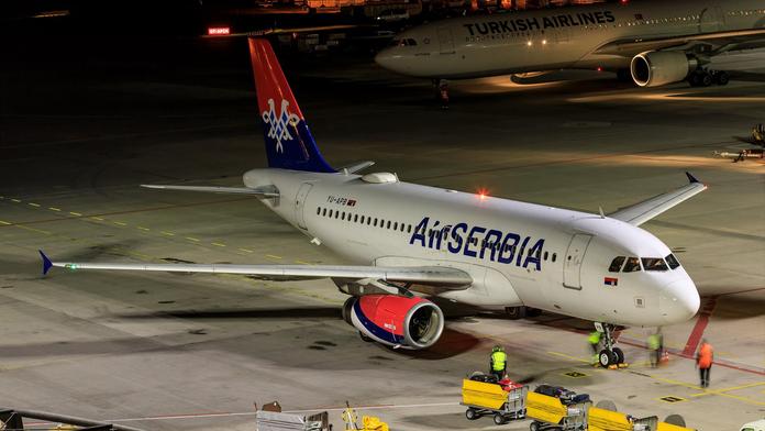 Letadlo společnosi Air Serbia