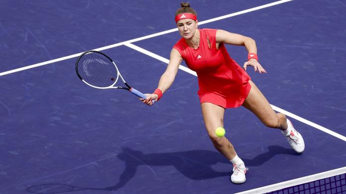 Muchová vyřadila Azarenkovou a je ve 3. kole. V Miami končí Nosková a Lehečka