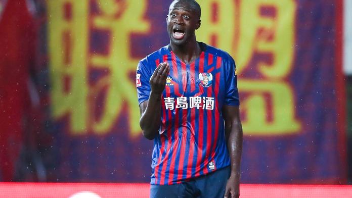 Yaya Touré opouští Čínu s ostudou! Byl vyloučen po deseti vteřinách