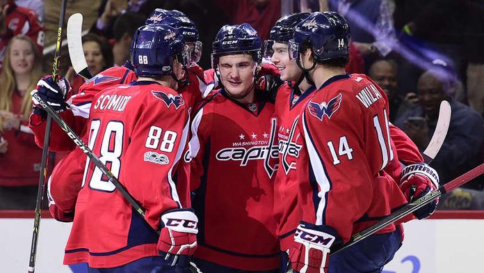 Washington se vysokou výhrou nad Carolinou vrátil do čela NHL