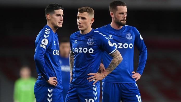Hráč Evertonu obviněn ze znásilnění dítěte. Klub ho suspendoval
